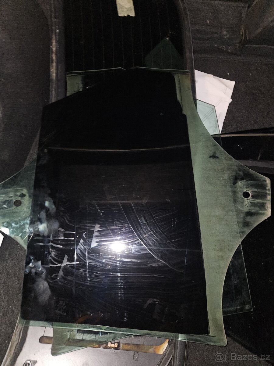 Pravé zadni sklo Mondeo Mk4