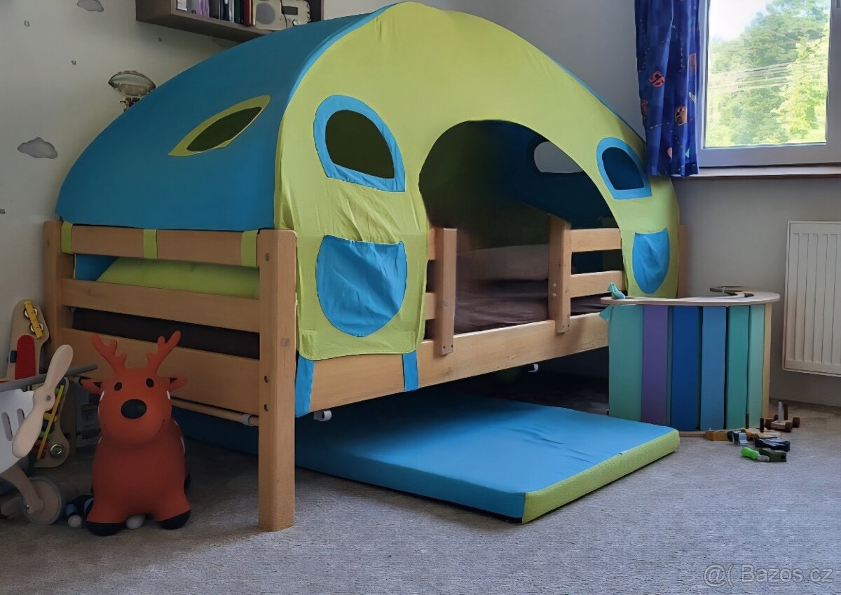 Domestav postel pro děti