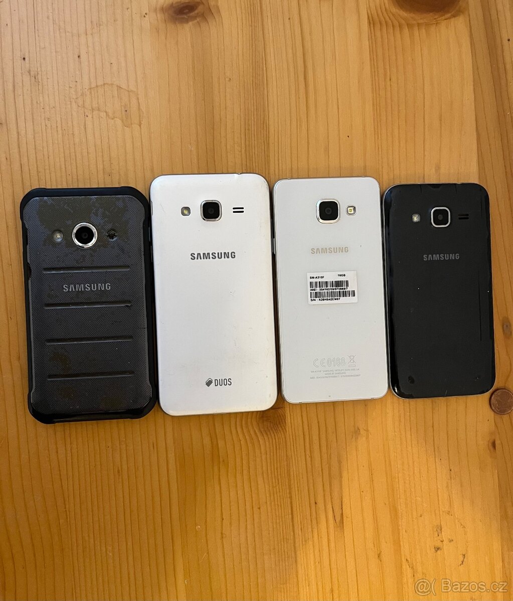 Balíček 4 telefonů Samsung – funkční i na díly