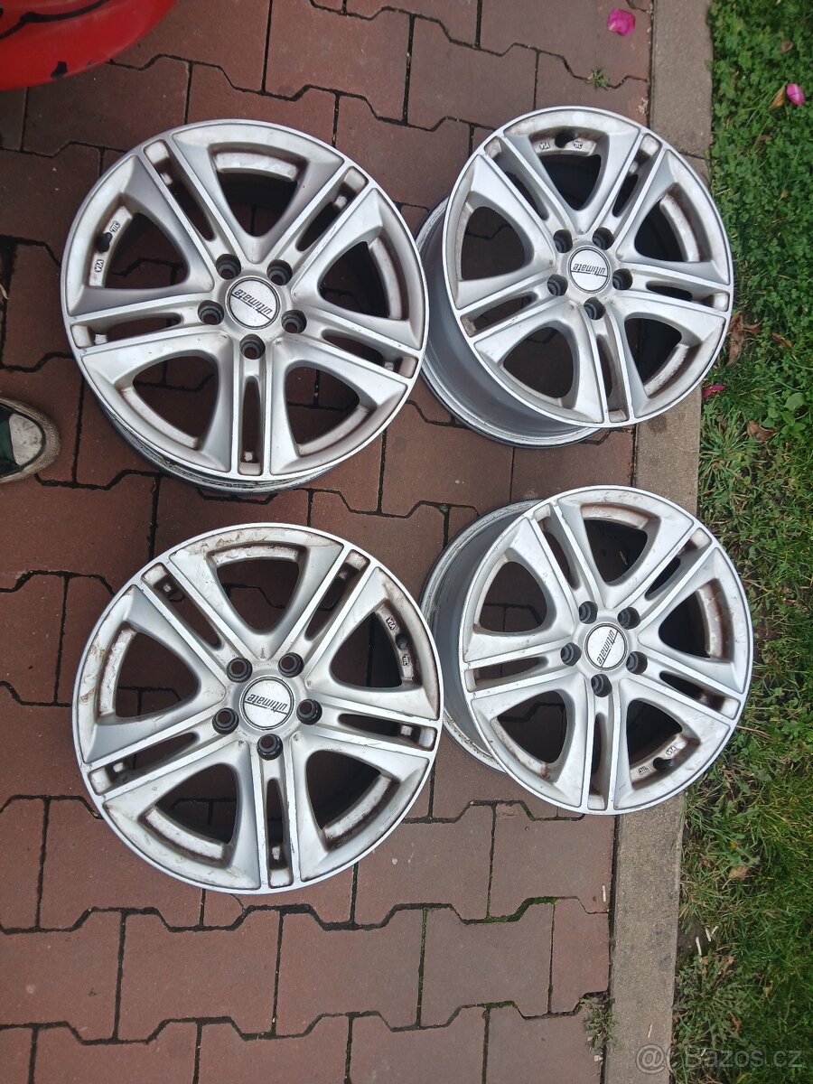 Alu kola R15 na Octavia 1