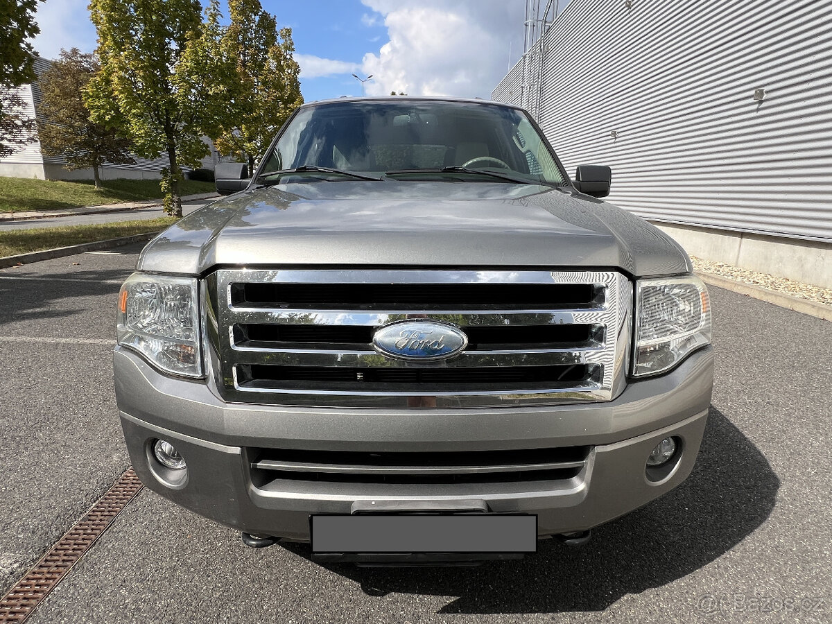 Ford Expedition 5.4 V8, 1 majitel, 67 000 km, 7 míst, 4x4