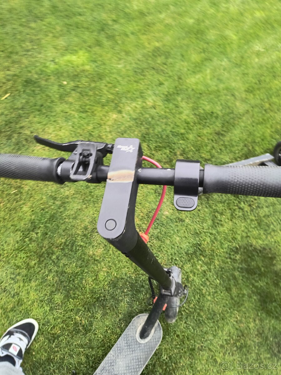 Elektrycká koloběžka na díly