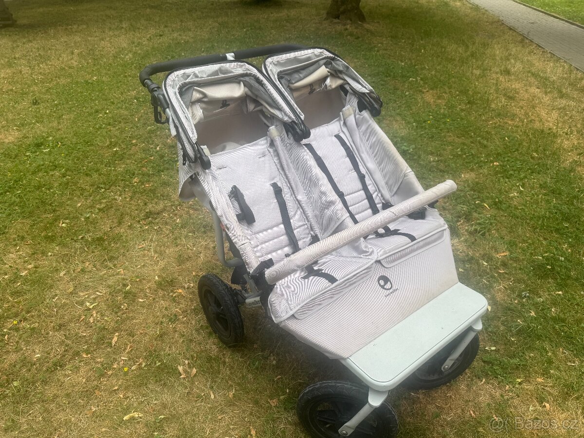 Easywalker dvoukocarek