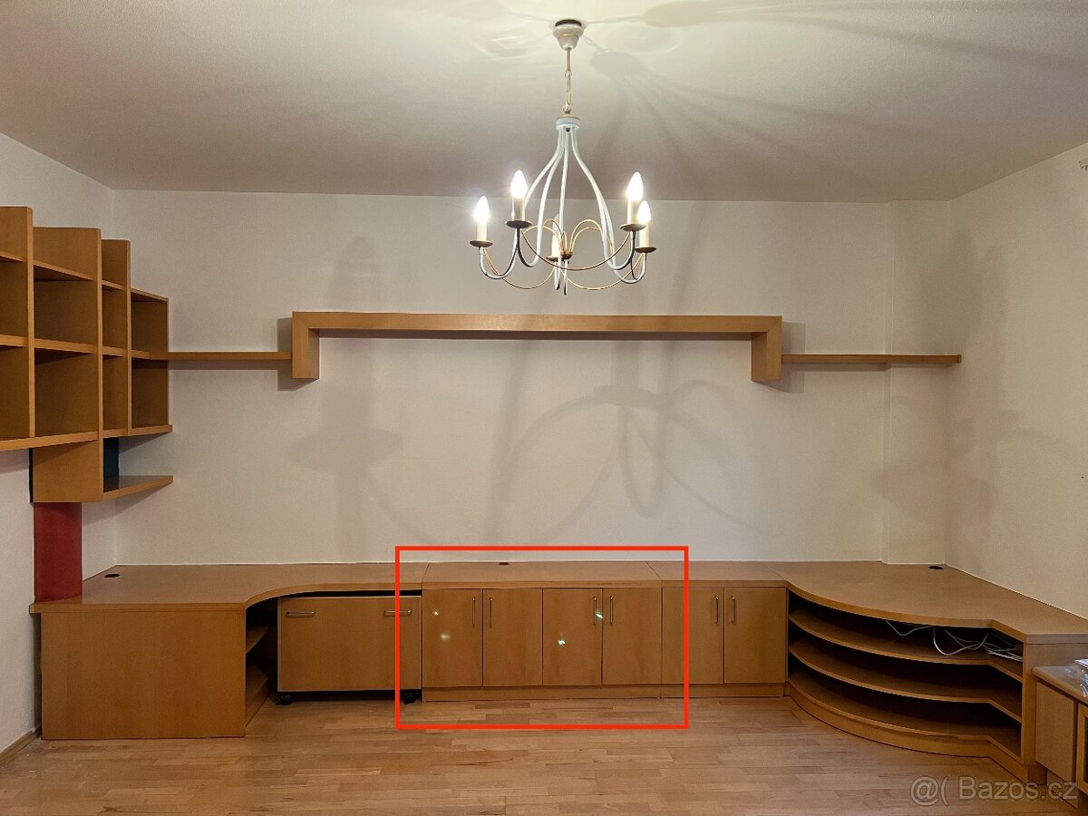 Nízká skříňka / komoda pod TV