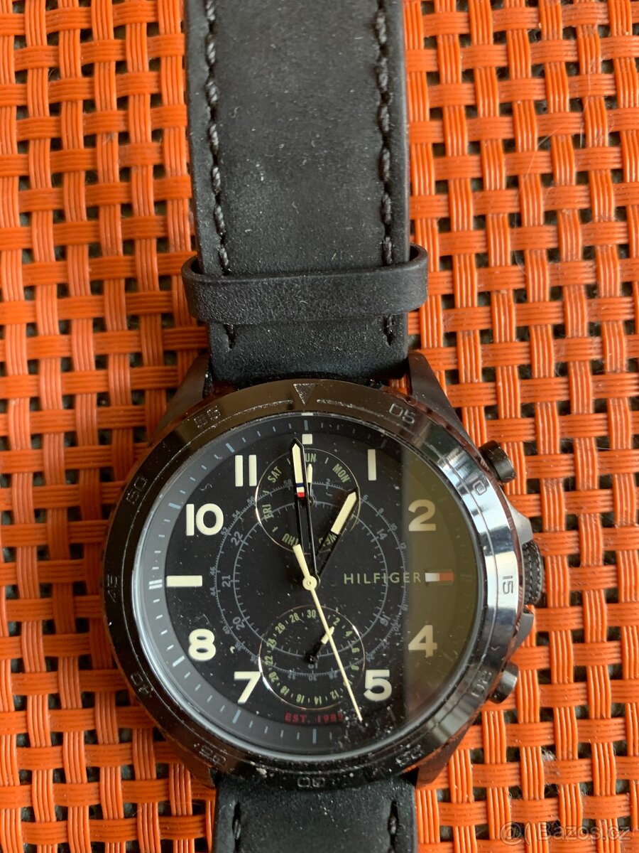 hodinky Tommy Hilfiger