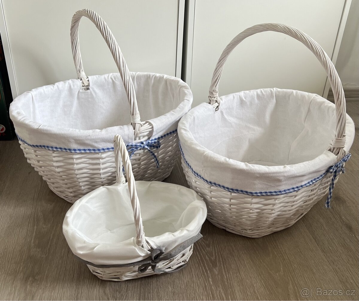 Bílý košík