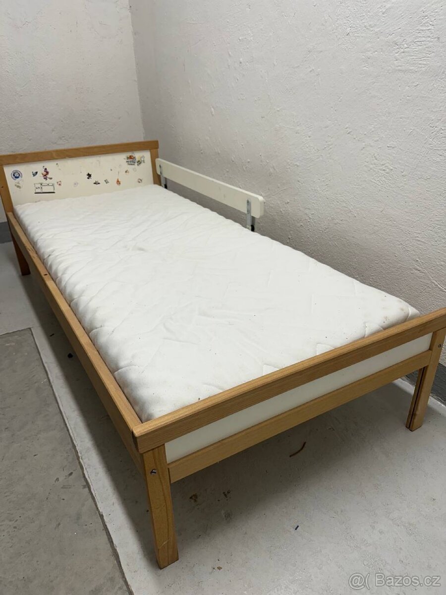 Dětská postel s matrací
