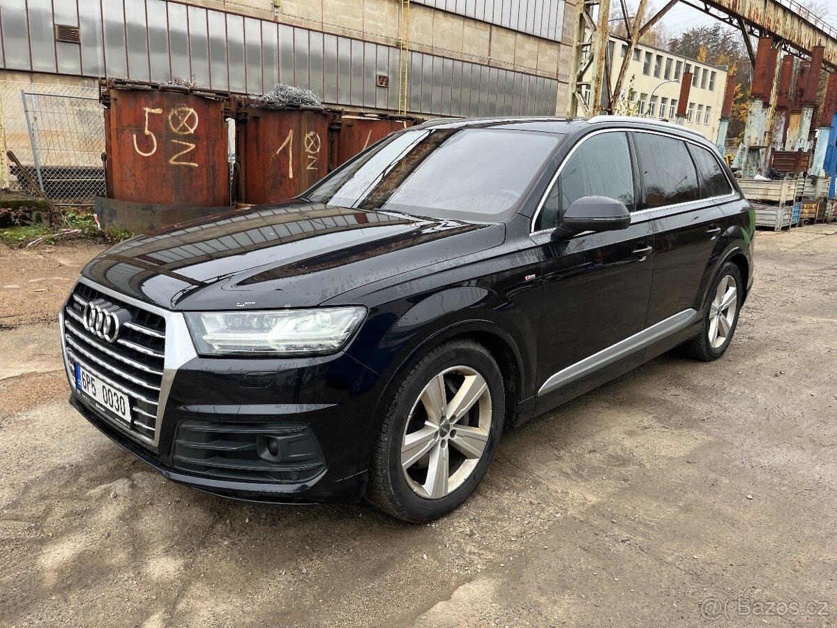 Audi Q7 3.0tdi 200kw 1.majitel nové v Čr max.možná výbava