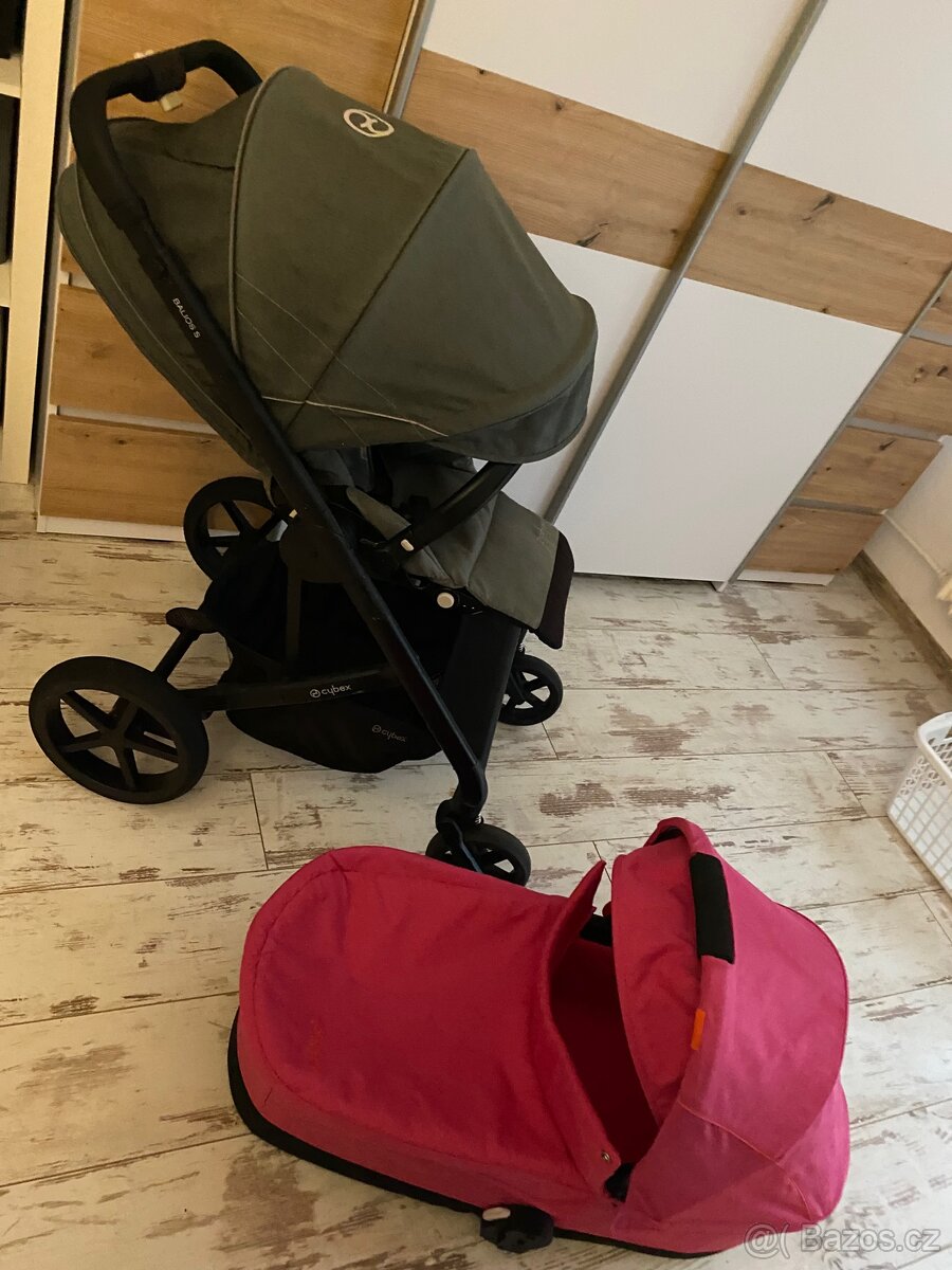 Cybex dvojkombinace + adaptery na autosedačku