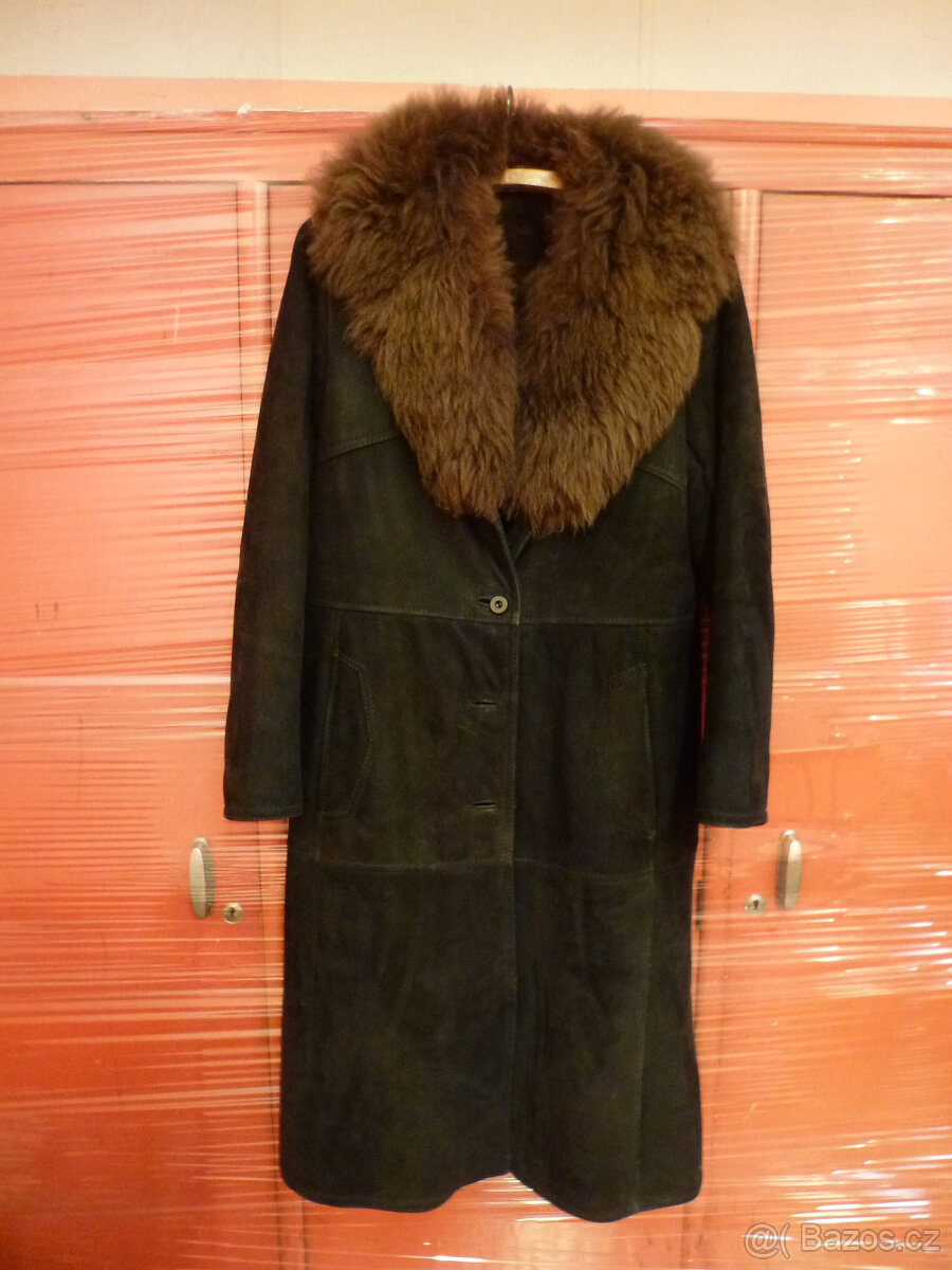 Dámský kožich – pravý, tmavě hnědý
