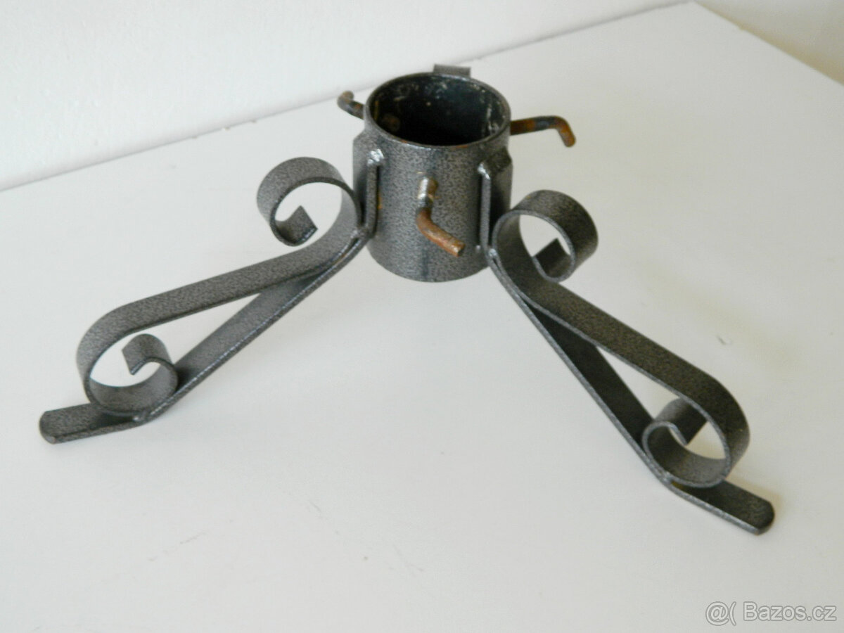 Stojan na vánoční stromek