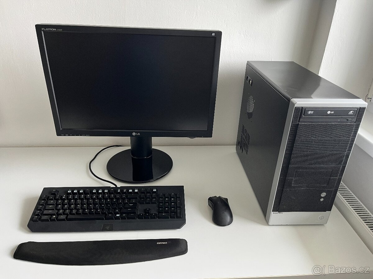 Normální počítač