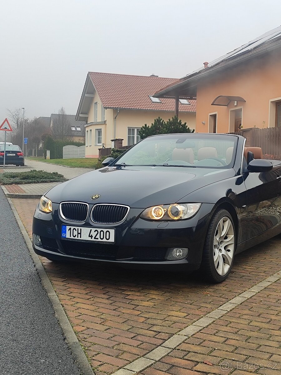BMW e93 320i Cabriolet/Roadster