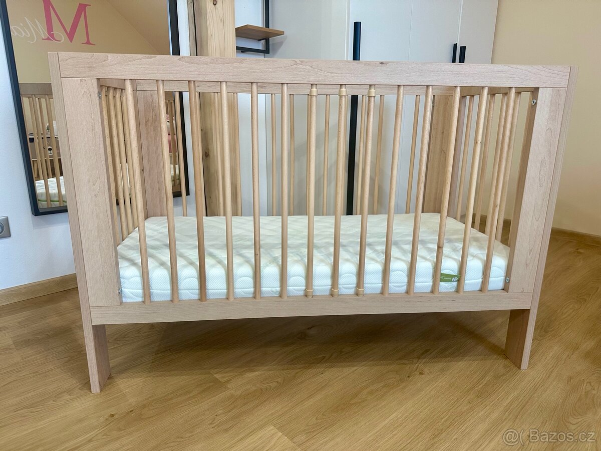 Dětská postýlka 120x60