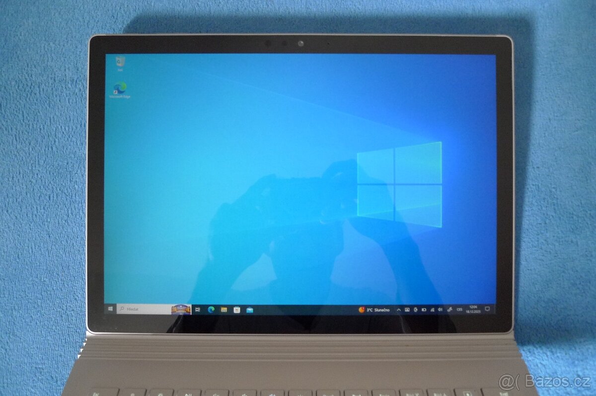 Microsoft Surface Book 2