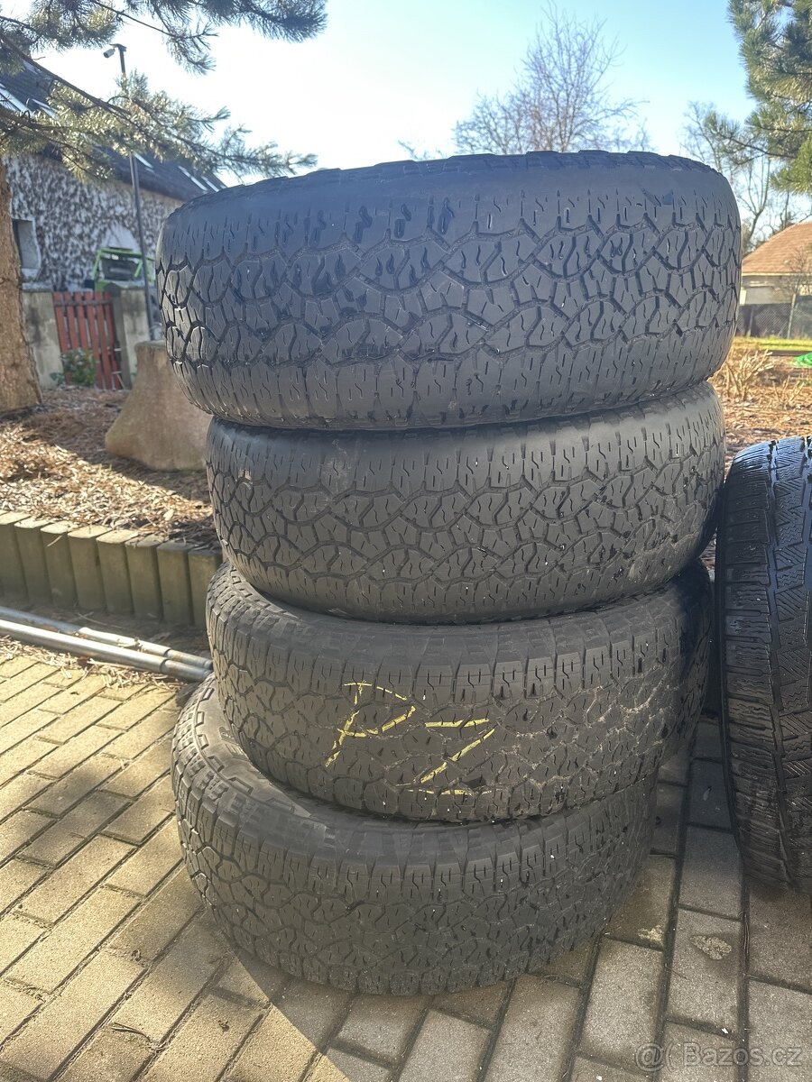 pneu WRANGLER 275/60R20