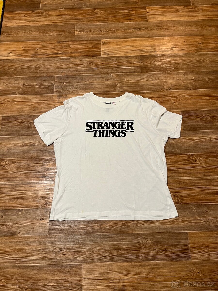 Stranger things bilé tričko