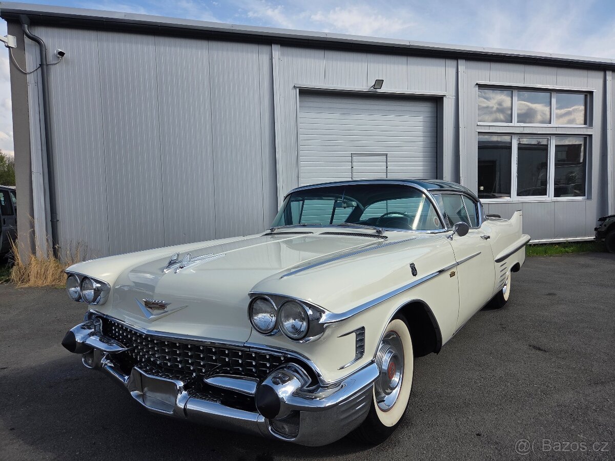 CADILLAC DEVILLE COUPE SERIES 62 1958
