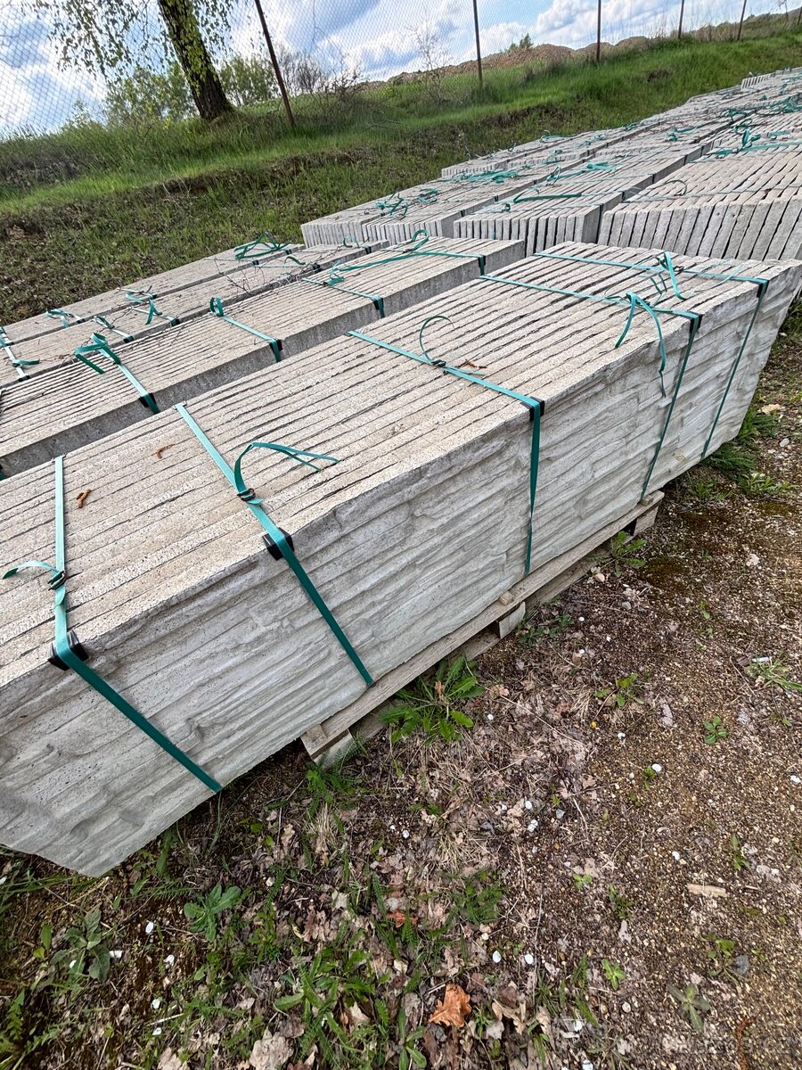 Betonový plot