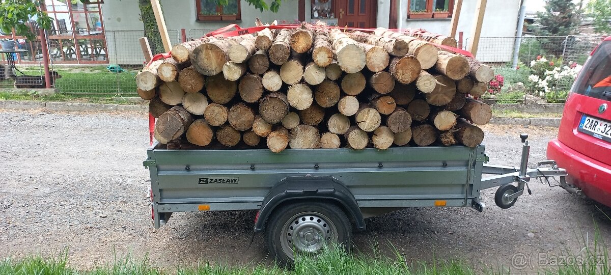 Palivové dřevo smrk.
