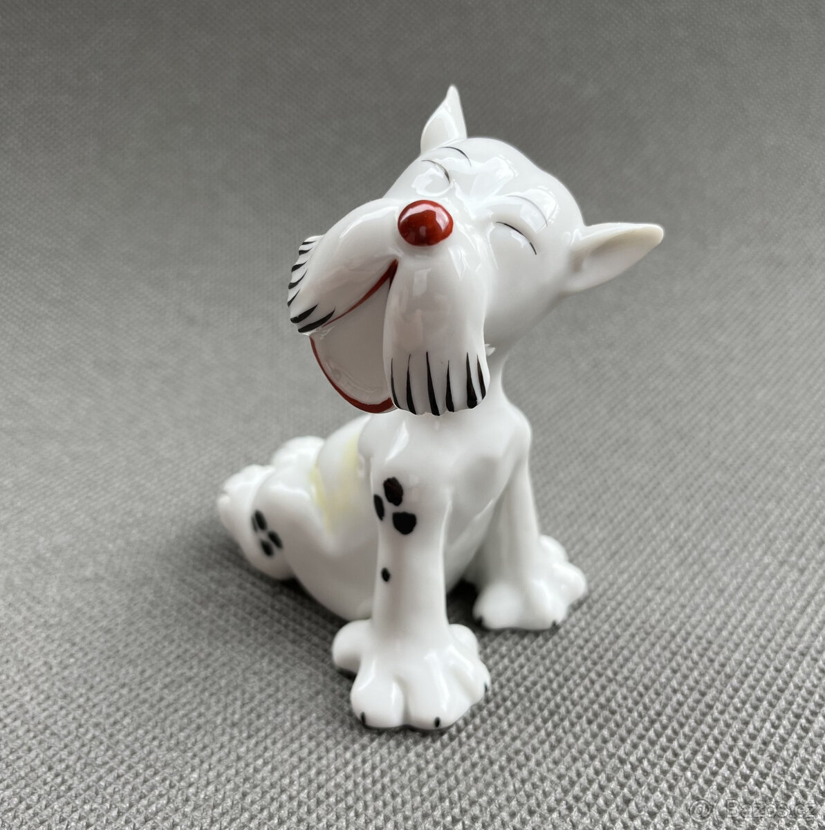 Art Deco porcelánová soška Pes 9 cm, Aelteste Volkstedt