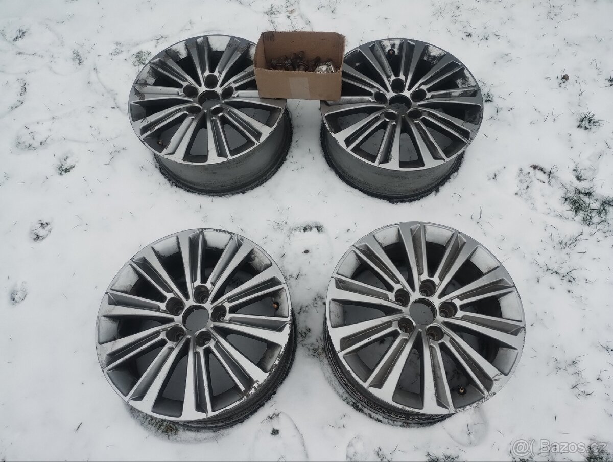 SADA 4 ks ALU kola Peugeot 308 16