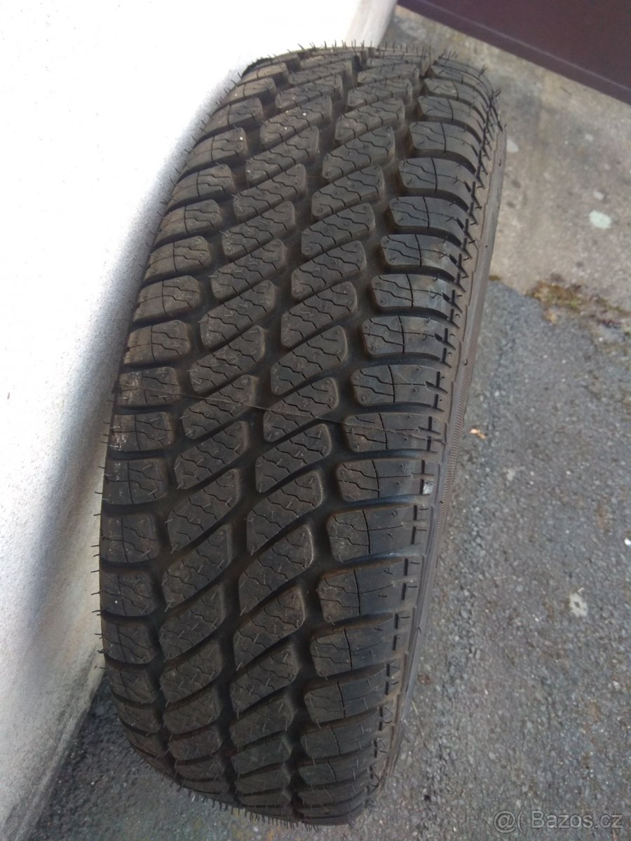 Pneu 175/70 R 13