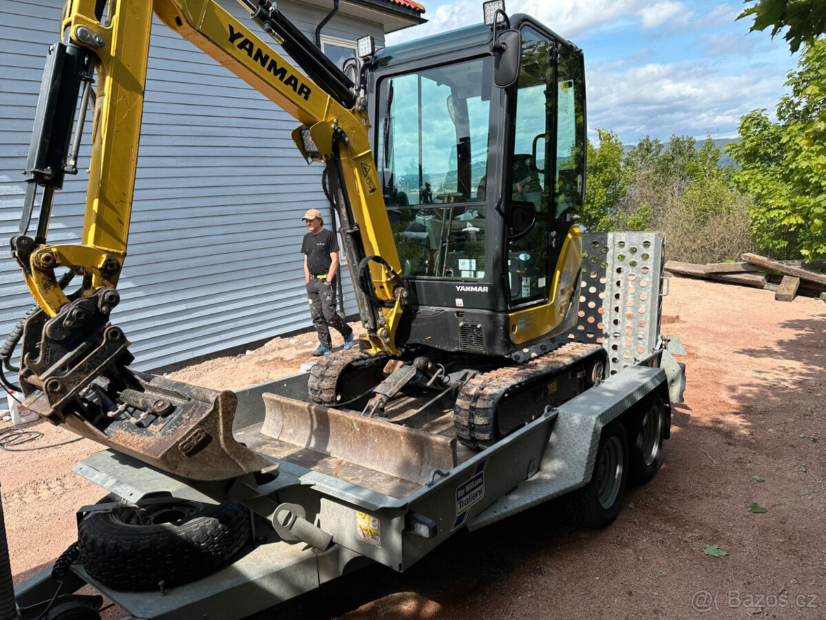 Minibagr Yanmar SV18