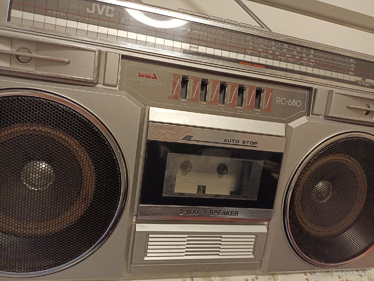 JVC RC 680 radiomagnetofon