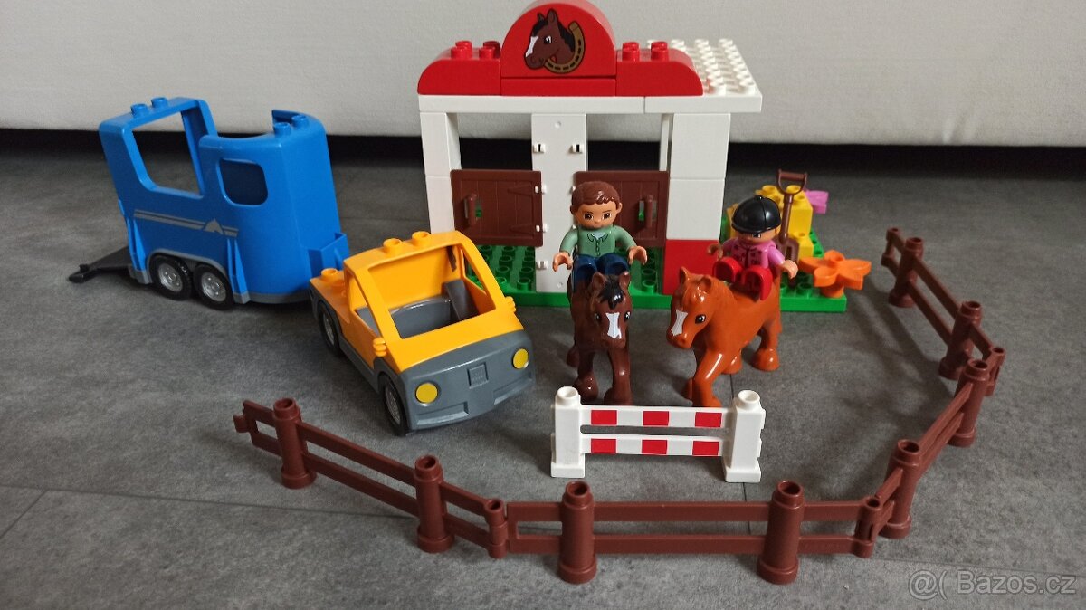 Lego Duplo 5648 koňské stáje