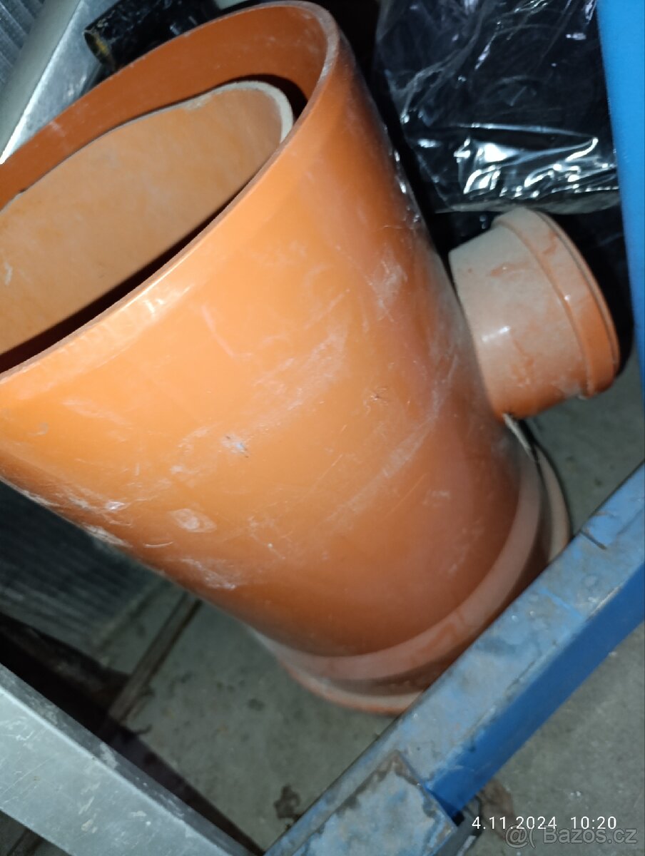 Kg t- kus odbocka 250x110 90 stupňů