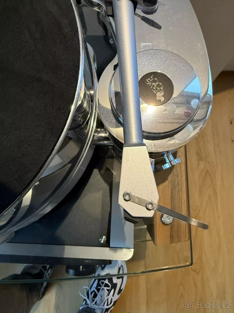 Pohon gramofonu: Transrotor, raménko ALTO TMD, SME IV, MC Me