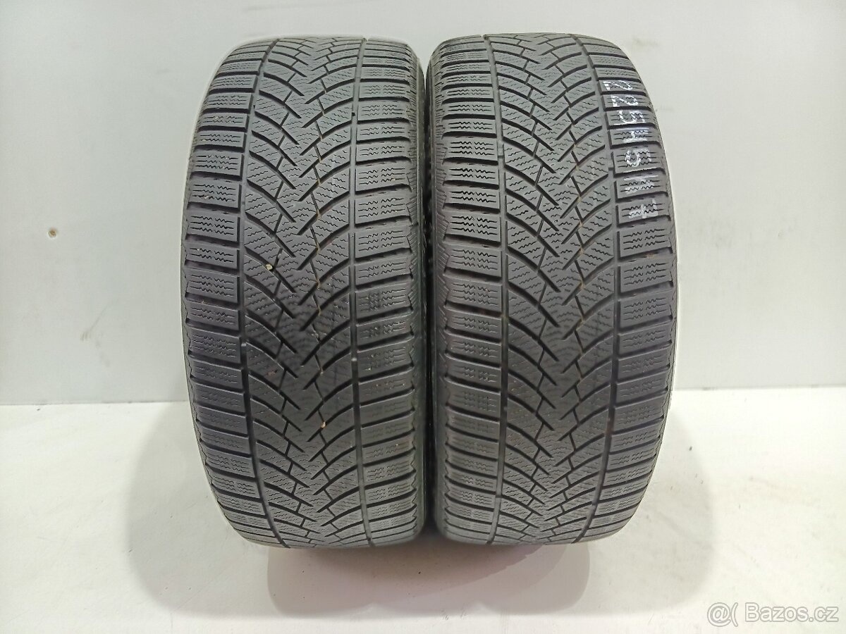 2ks zimní pneu 225/45/17 Semperit