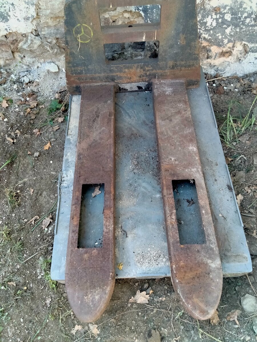 Vidlice třetí bod traktor VZV BT LSV