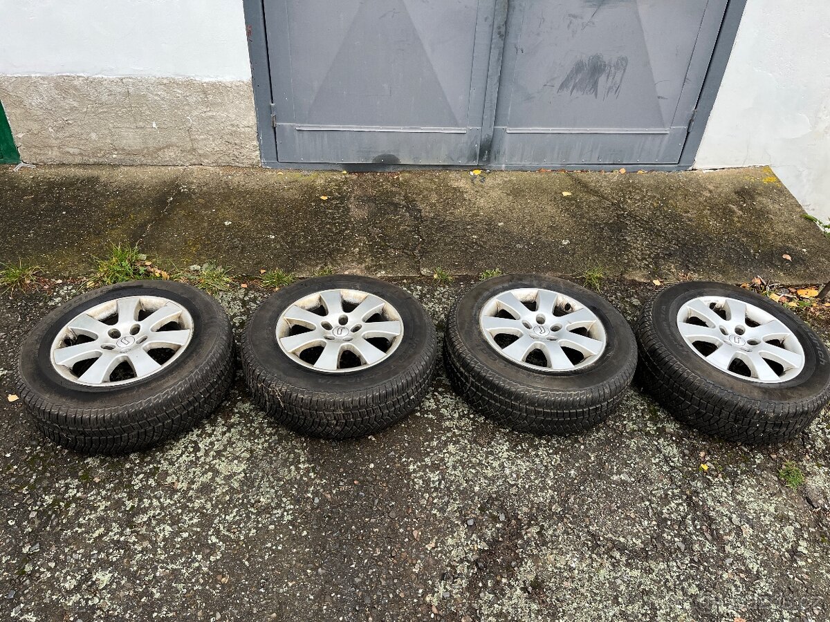 Zimní terénní kola 215/65/16 AT, vzorek 8,5mm 5x112