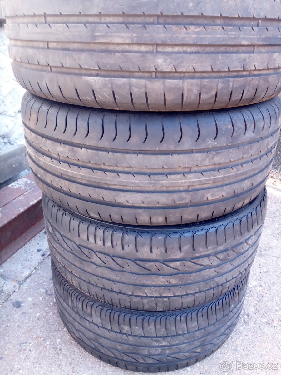 Sada letních pneu v rozměru 225/45 R 17