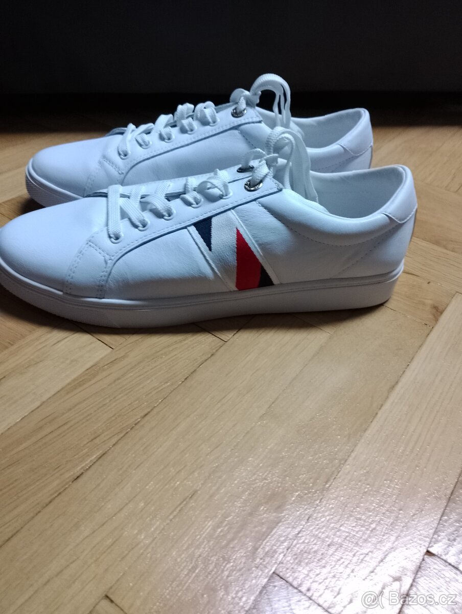 Tenisky značka TOMMY HILFIGER nové vel. 42