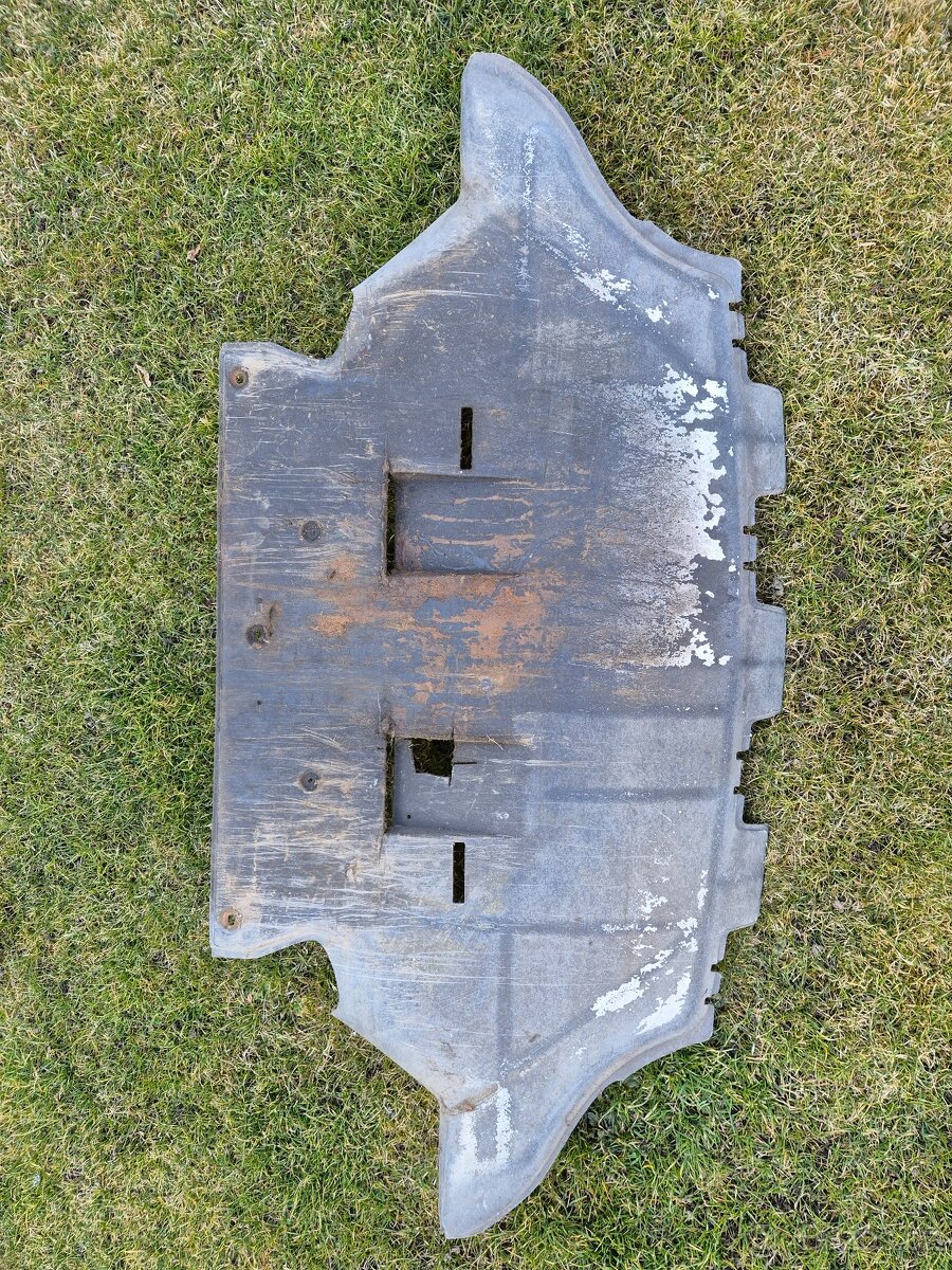 Audi 80, B3 - kryt pod motor
