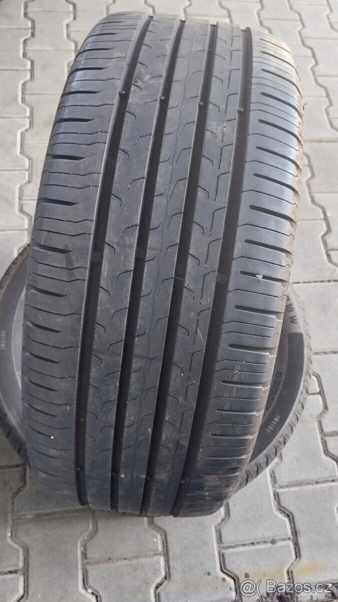 Prodám 2 x letní pneu Continental 235/45/18