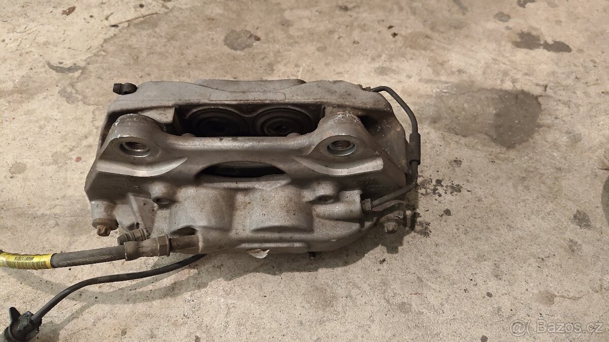 Přední velké brzdiče Audi Q5 3.0TDI