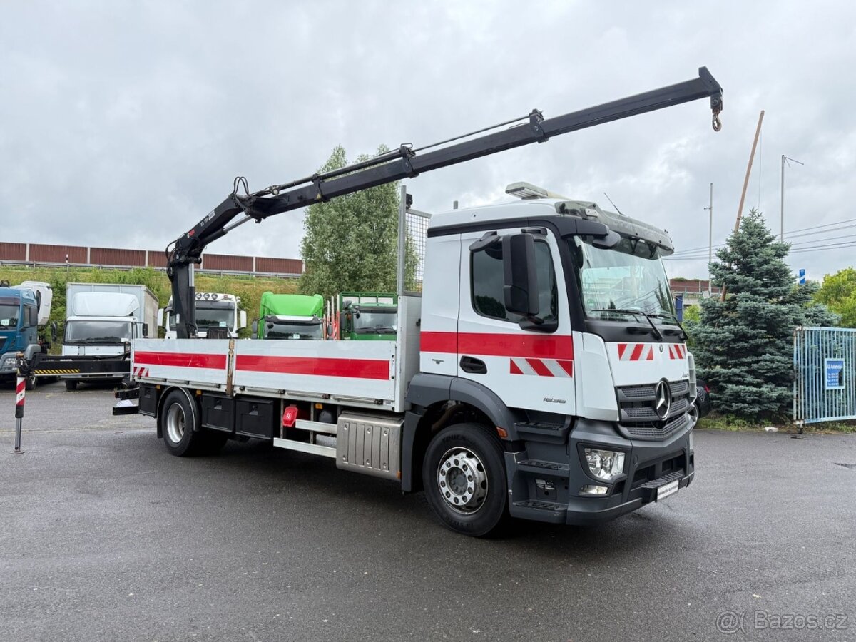 Mercedes-Benz Antos 1836-4x2–Valník+HR-HIAB 111 ES-3 HIDUO