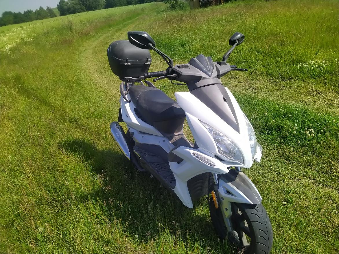 Prodám skútr Maxon 5000 km originál