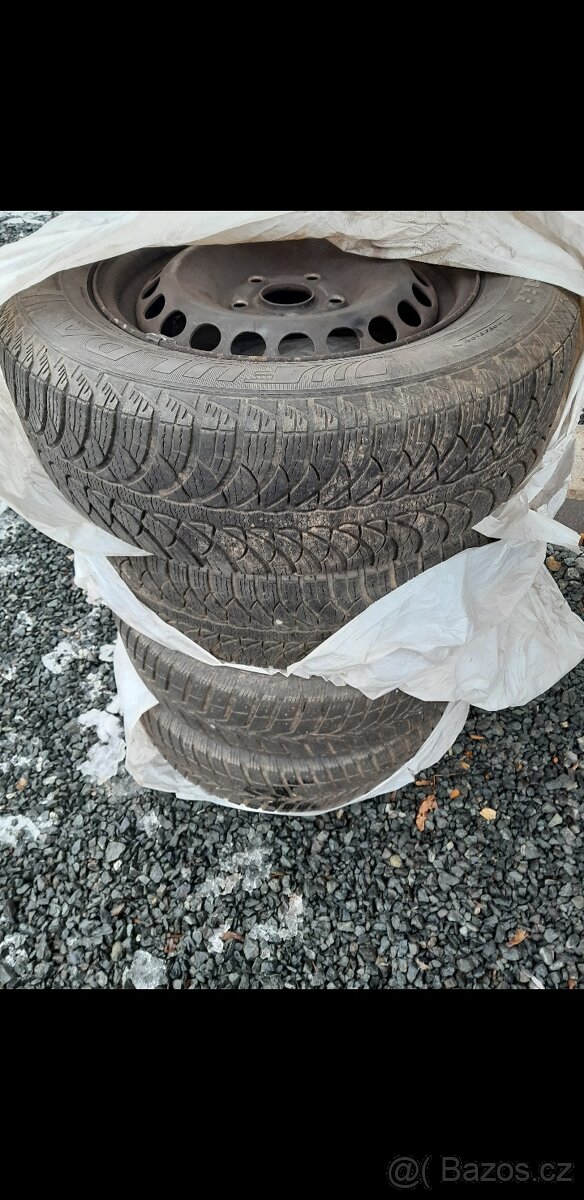 Prodám zimní a letní kola na VW Golf 5