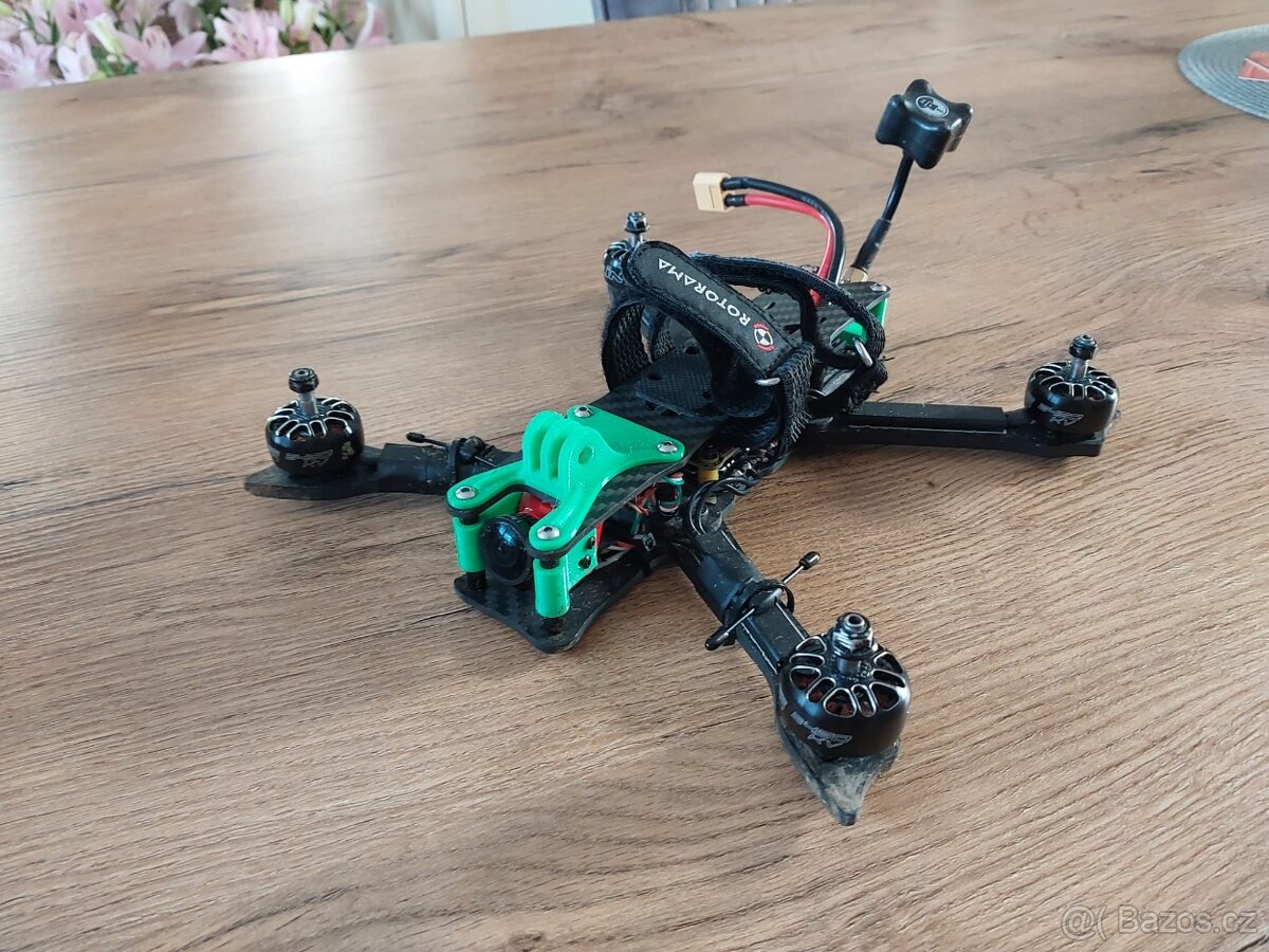 fpv dron analog elrs 4s