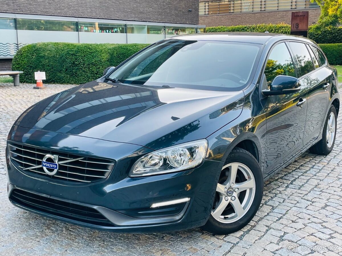 Volvo V60 2.0D 5VÁLEC AUTOMAT LED FACE SENZORY SERVISKA