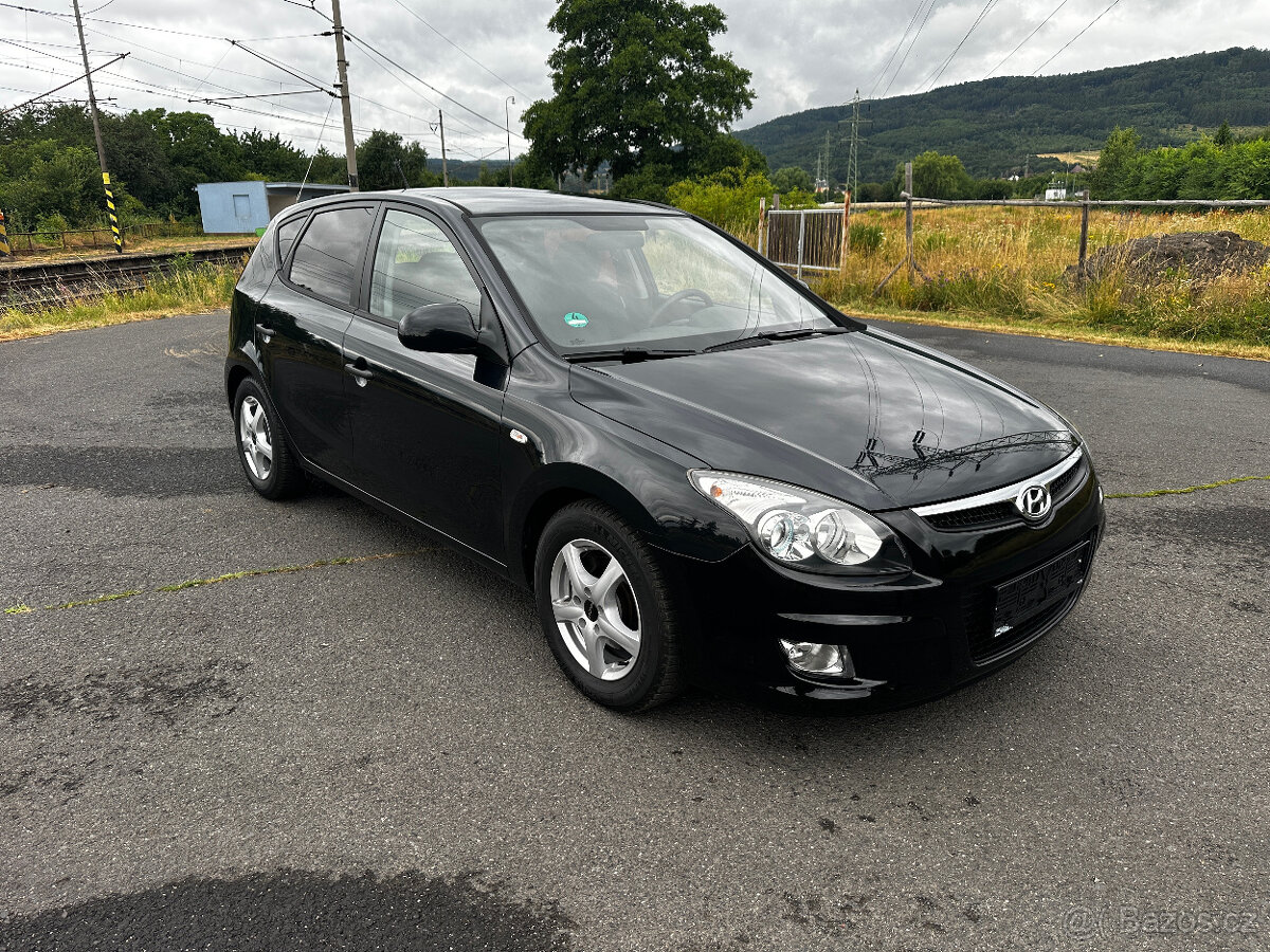 HYUNDAI i30, 1.4i, r.v. 2010