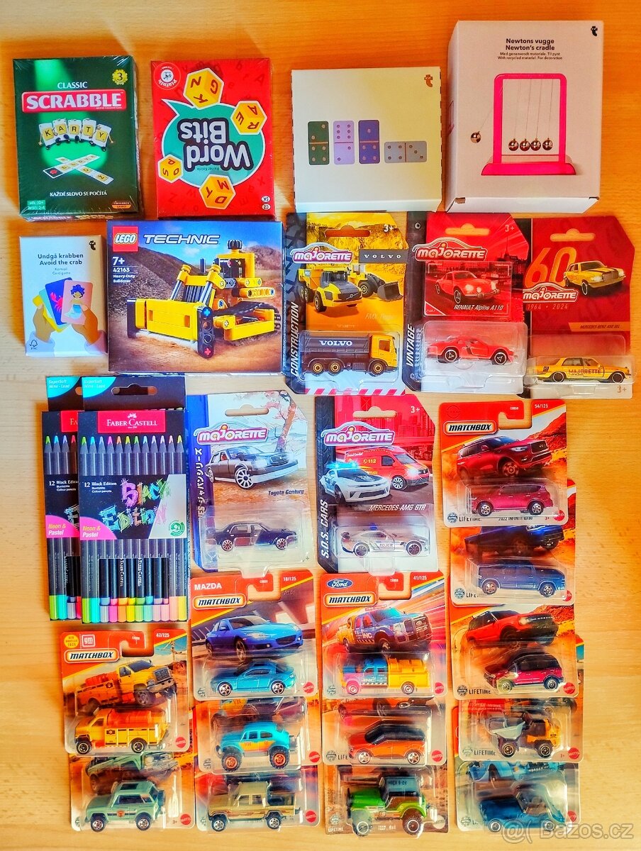 18x majorette a matchbox autíčka, Lego Technic, hry