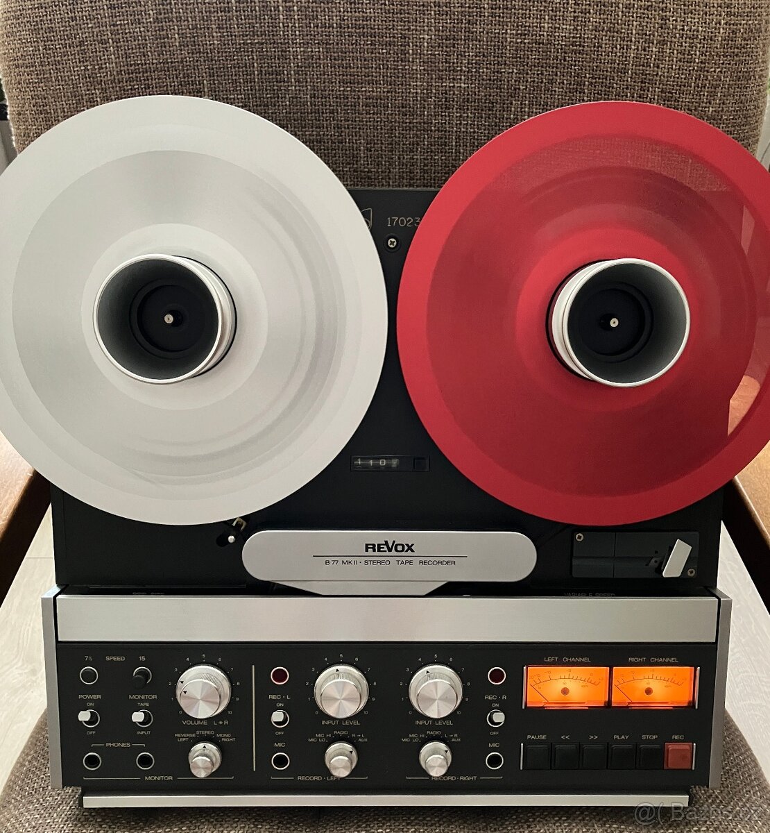 AUDIOFILSKÝ DVOUSTOPÝ VYSOKORYCHLOTNÍ REVOX B77 Mk II CCIR
