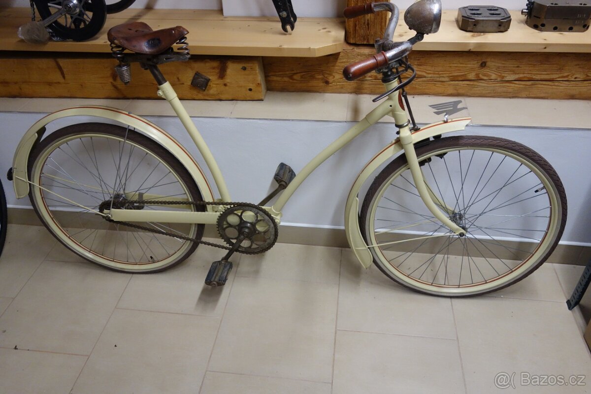 historické kolo AGB super elastic