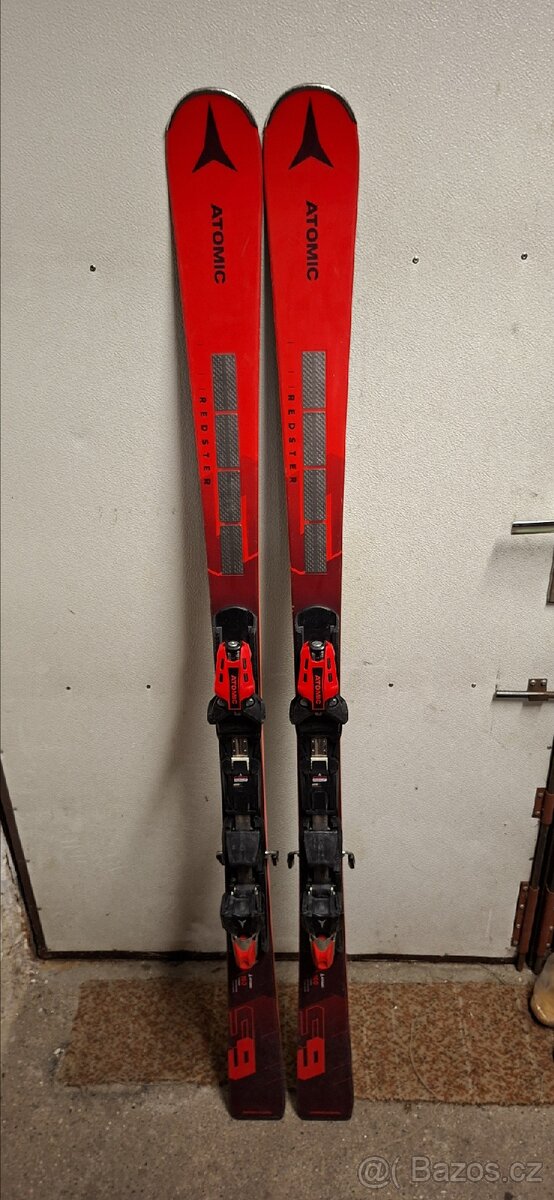 Sjezdové lyže Atomic Redster S9 RevoShock S 160 cm